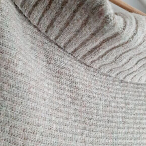 AEO Off-Shoulder Soft Knit Sweater Top Light Beige Cream Sz M - Picture 5 of 13